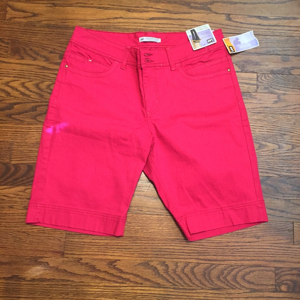 Lee’s Slender secret Mid-Rise Shorts